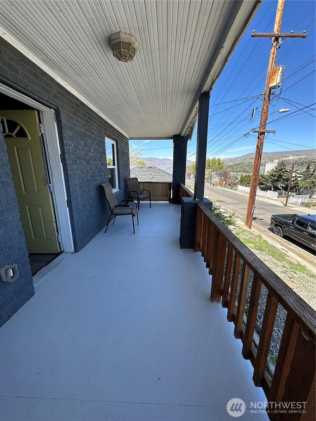 view of patio / terrace with covered porch