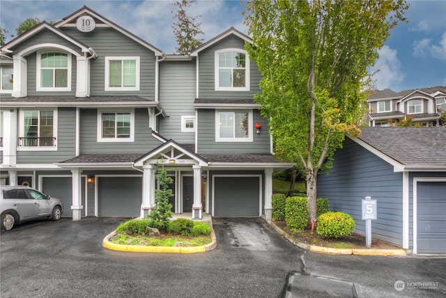 view of front of house featuring a garage