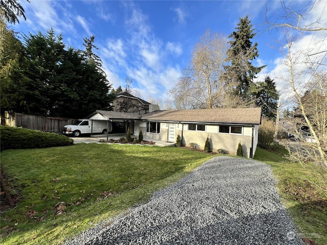 view of front of property with a front lawn