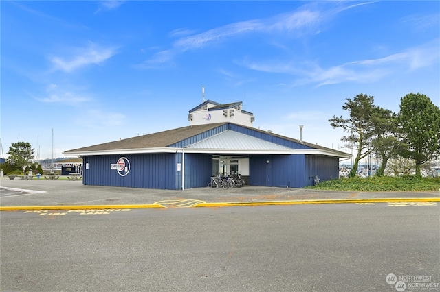 view of building exterior