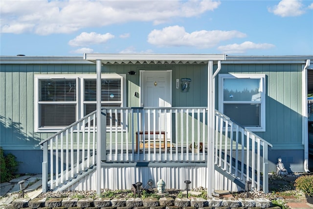 view of front of house with covered porch