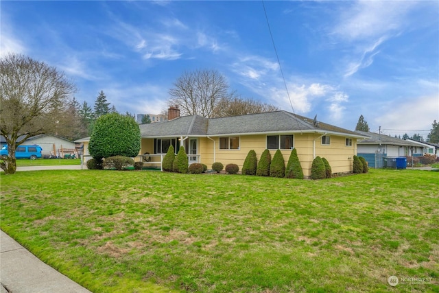 view of front of house featuring a front lawn and a porch