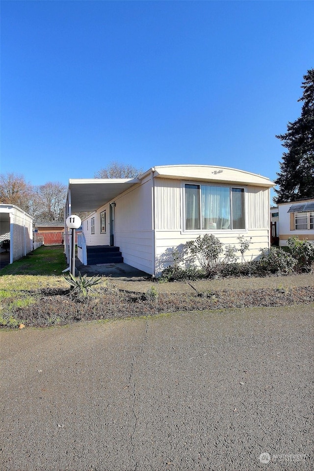 view of manufactured / mobile home