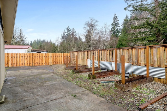 view of yard with a patio