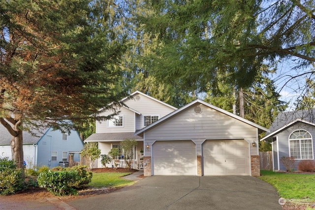 view of front facade featuring a garage