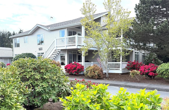 2700 Old Fairhaven Pkwy Unit 2D, Bellingham, WA 98225 - exterior space featuring a porch