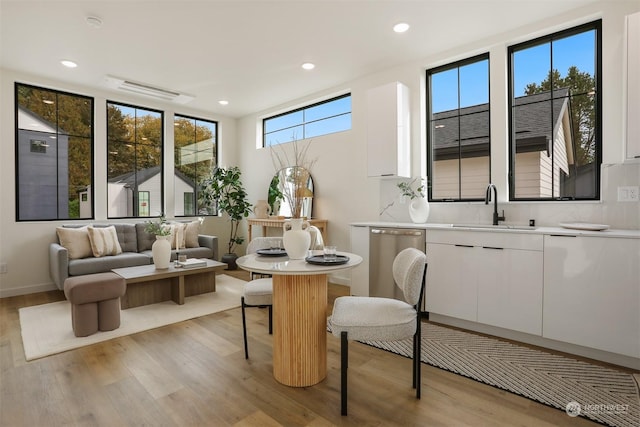 sunroom / solarium with sink