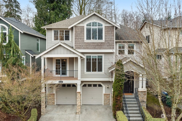 view of front facade featuring a garage