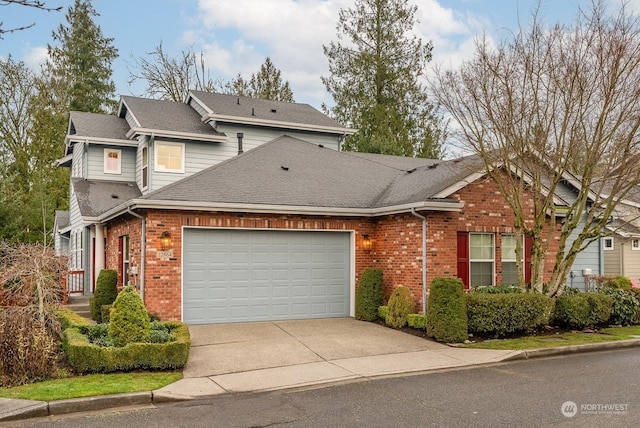 view of front property featuring a garage