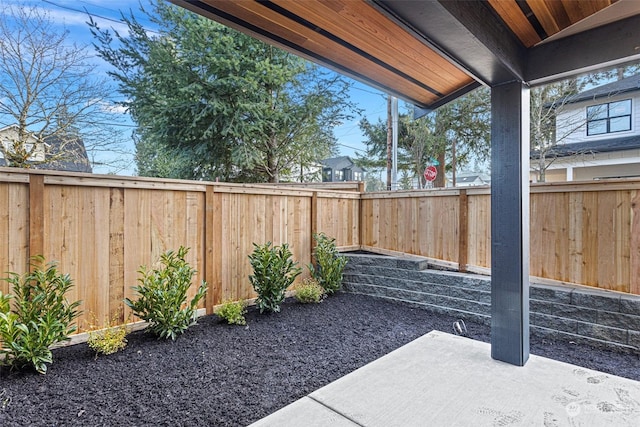 view of yard featuring a patio