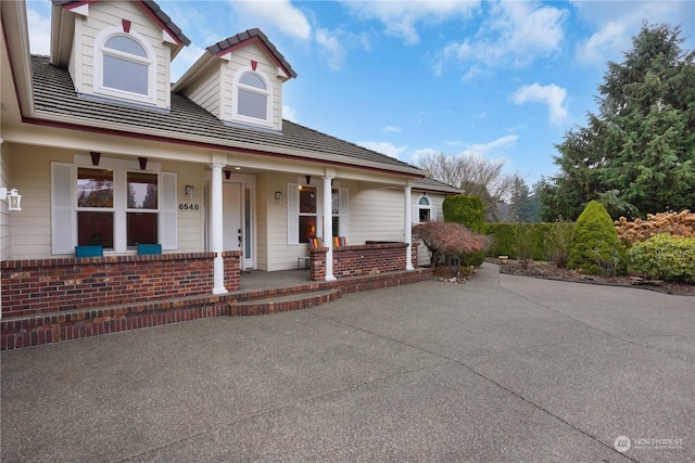 view of front of property with a porch