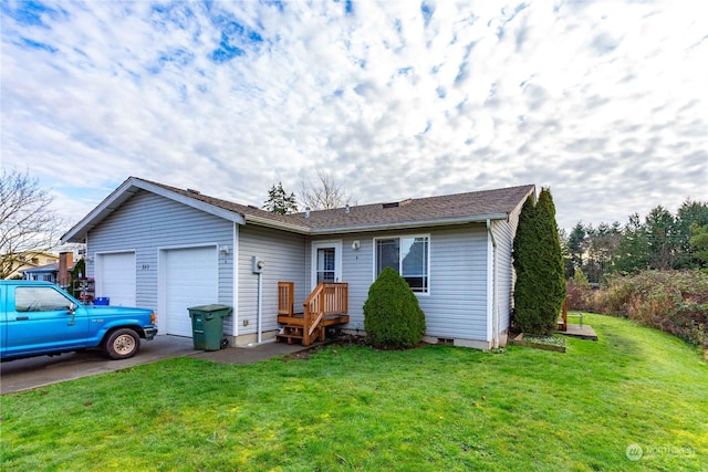 single story home with a front lawn