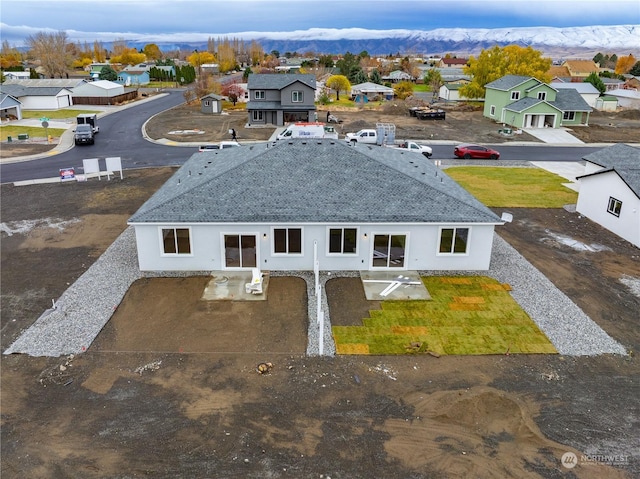 bird's eye view with a mountain view