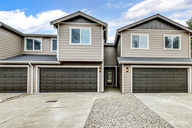 view of front facade with a garage