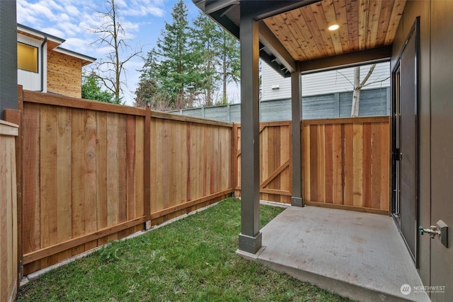 view of yard with a patio area