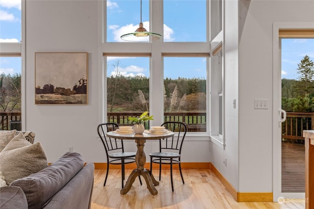 view of sunroom / solarium