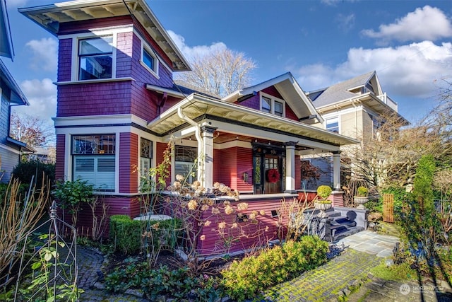 view of front of house with covered porch