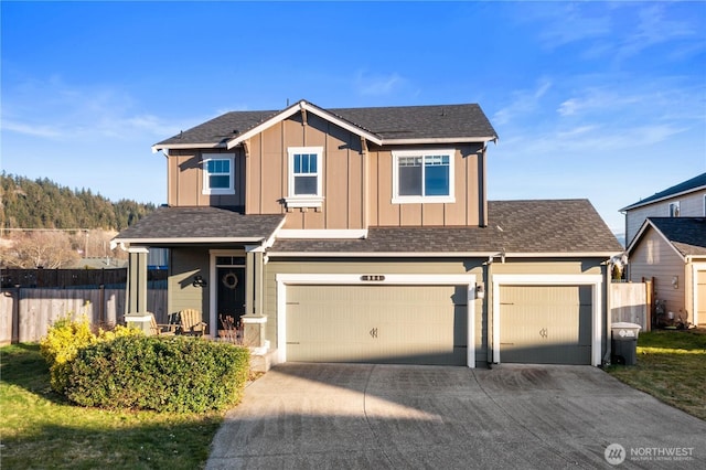 view of front facade featuring a garage