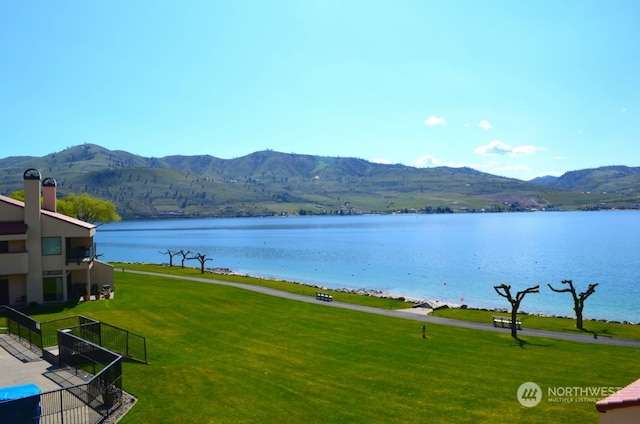 view of water feature featuring a mountain view