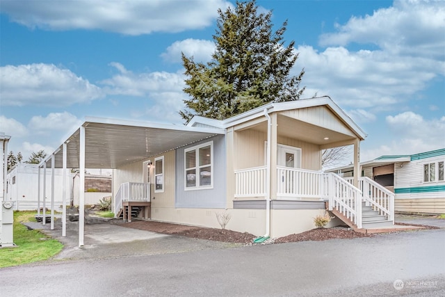 manufactured / mobile home with covered porch