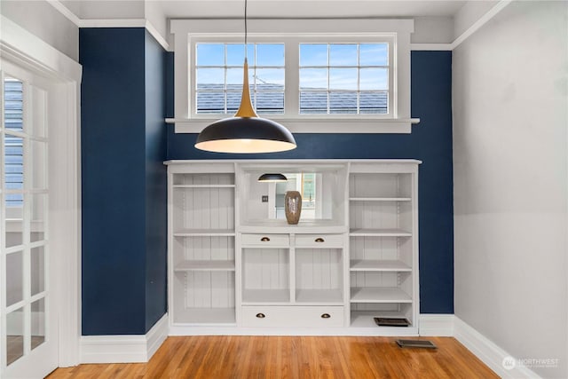 room details featuring hardwood / wood-style flooring