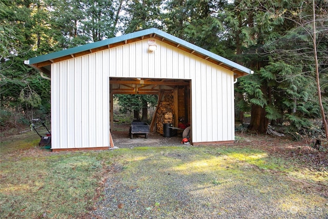 view of outbuilding