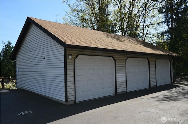 view of detached garage
