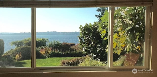 entryway featuring a water view