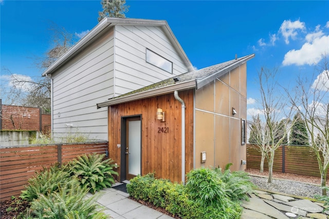 view of outbuilding