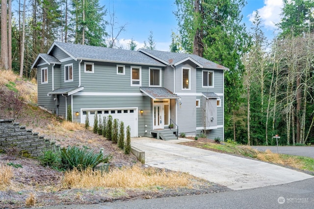 view of front property featuring a garage