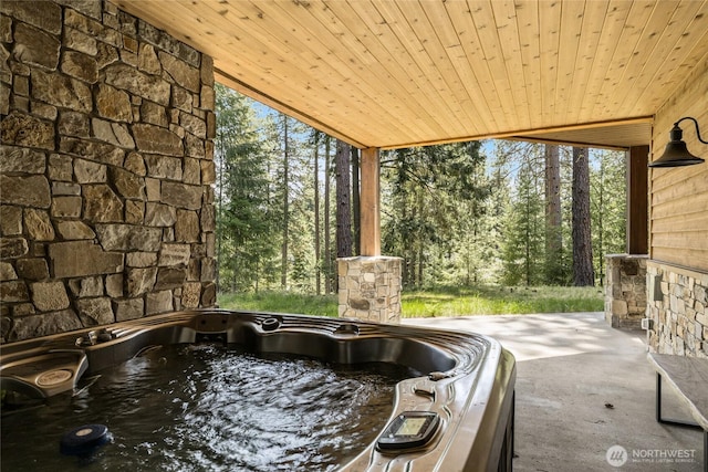 60 Birch Ct, Cle Elum, WA 98922 - view of patio with a hot tub