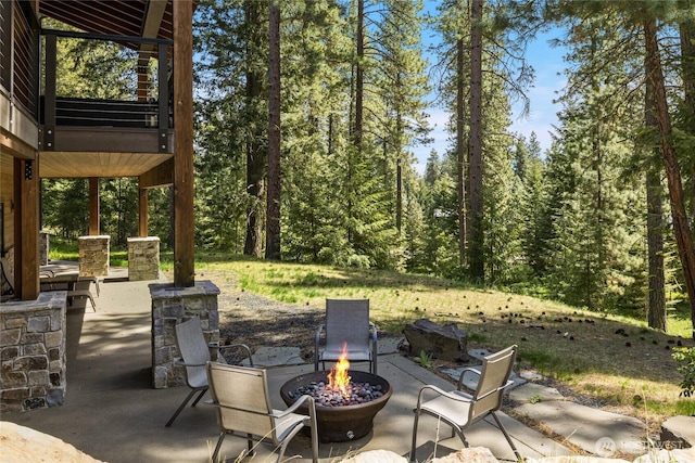 60 Birch Ct, Cle Elum, WA 98922 - view of patio featuring an outdoor fire pit