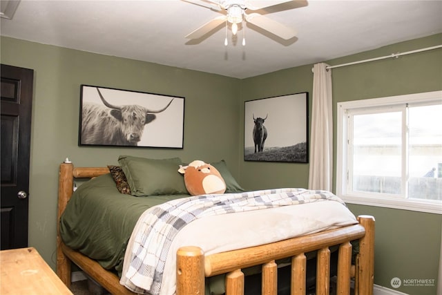 bedroom with ceiling fan