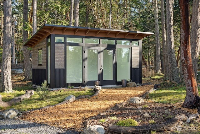 view of outbuilding featuring an outbuilding