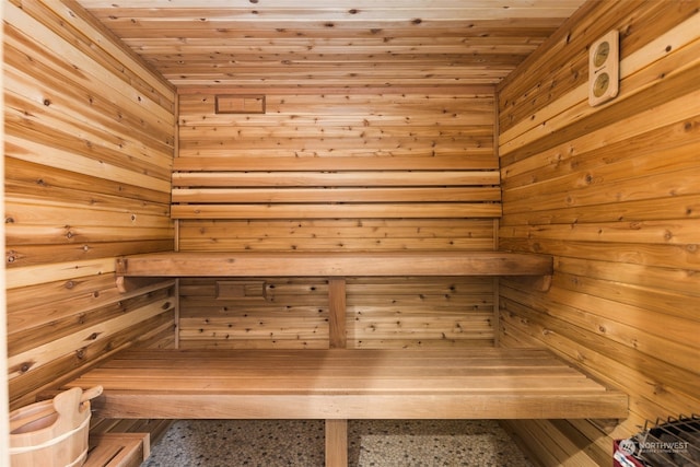 view of sauna / steam room