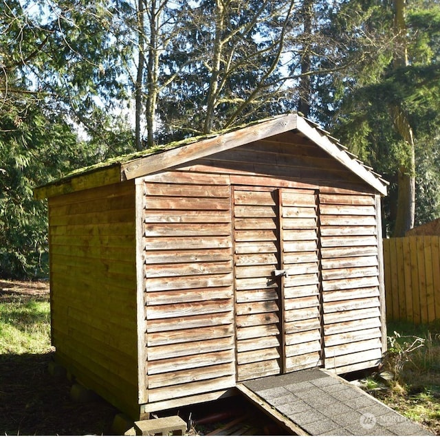 view of outbuilding