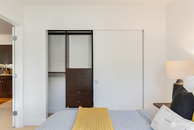 bedroom featuring a closet