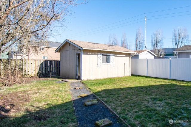 14204 NE 10th Ave Unit 2, Vancouver, WA 98685 - view of yard with a storage unit