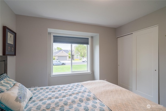 bedroom with a closet