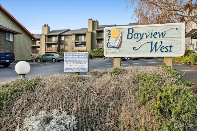 view of community / neighborhood sign