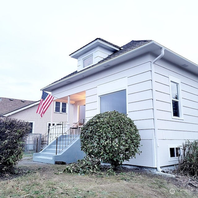 view of front facade