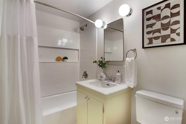 full bathroom featuring tasteful backsplash, vanity, shower / bathtub combination with curtain, and toilet