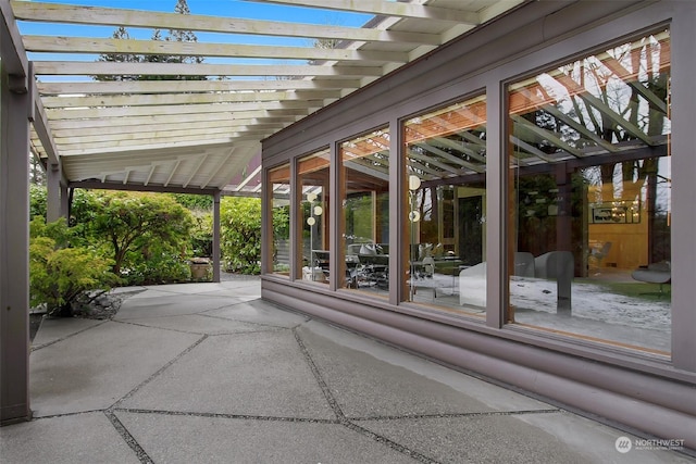 view of patio featuring a pergola