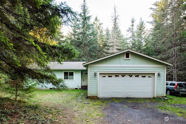 view of front facade featuring a garage