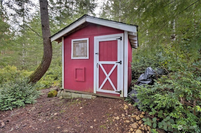 view of outbuilding