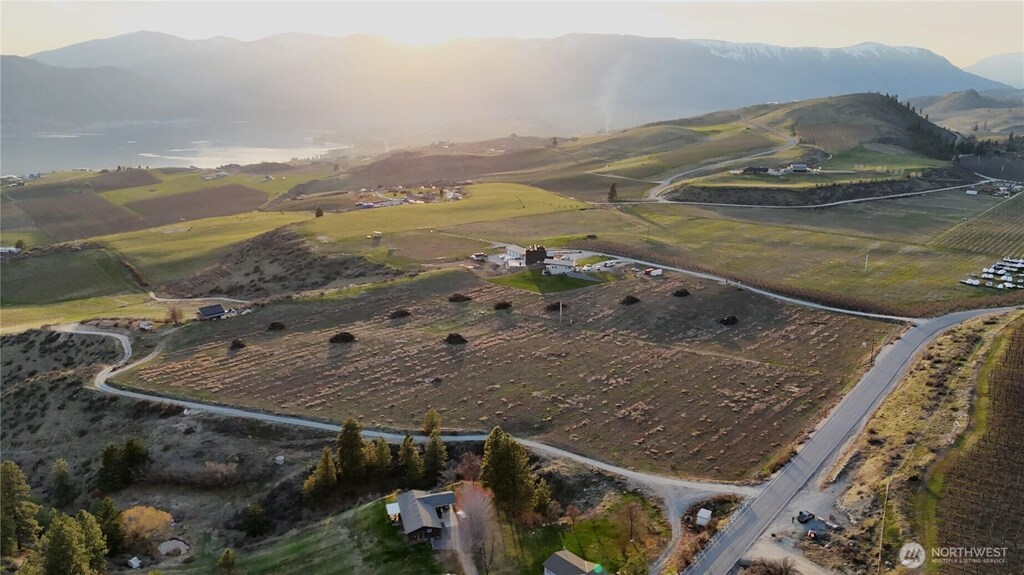 29 Nora Ln, Chelan, WA 98816
