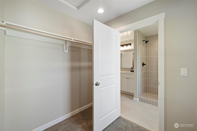 closet with sink