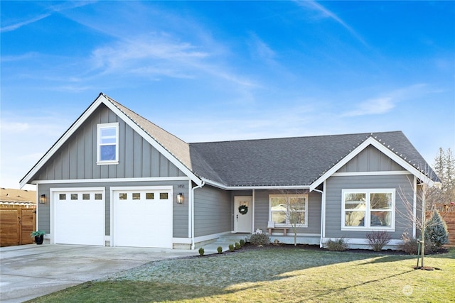 view of front of house with a front lawn