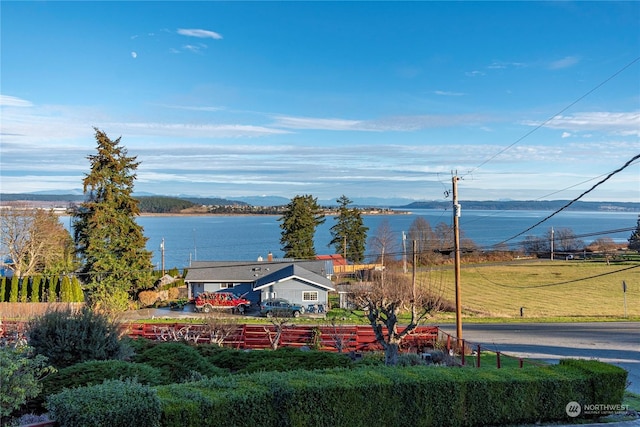 550 SW Waterloo Ave, Oak Harbor, WA 98277 - property view of water