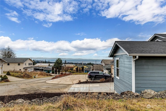 view of yard featuring a residential view